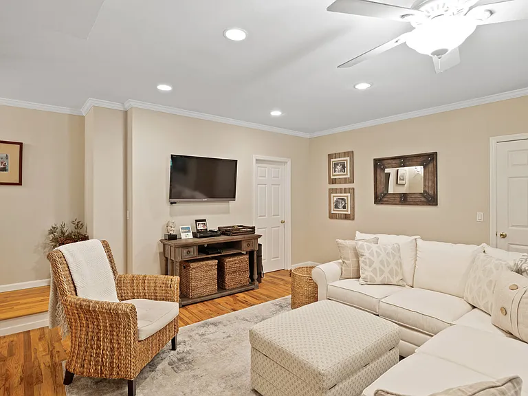 82 Northview Hills Ct — Photo 17