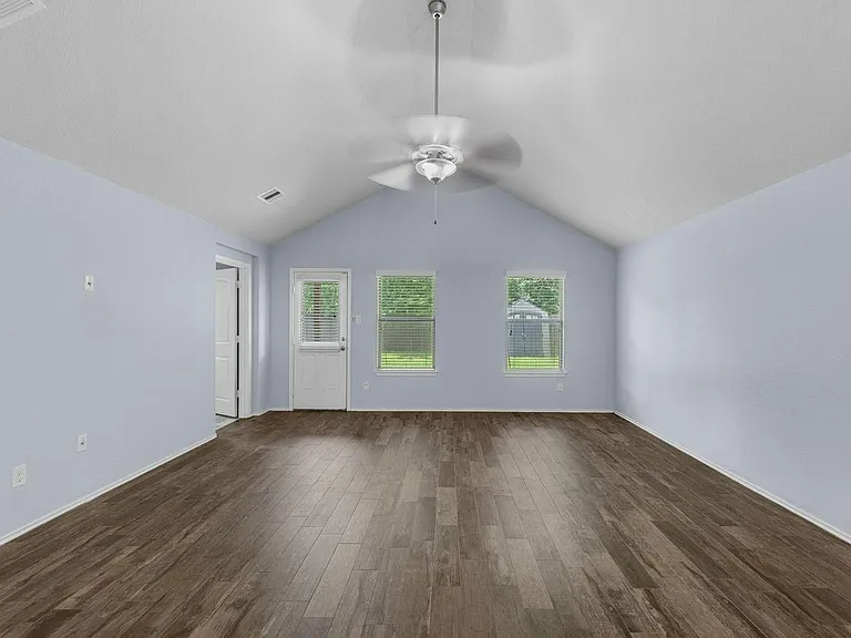9415 Paloma Creek Dr — Photo 7