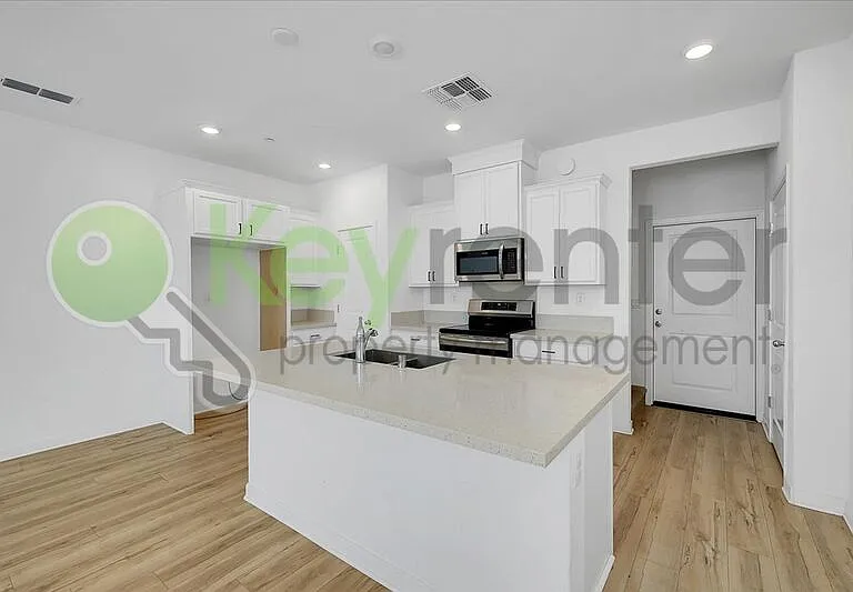 5301 E Commerce Way #44104 — Photo 9