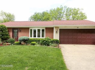 50 S Garden Ave, Roselle, IL 60172