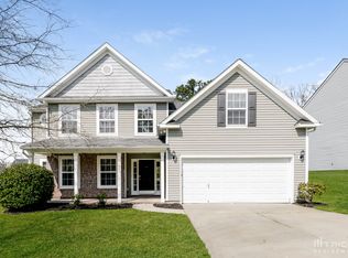 1812 Carpenter Cabin Dr, Charlotte, NC 28216