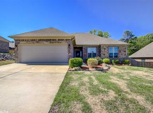 212 Windcrest Dr, Hot Springs, AR 71913
