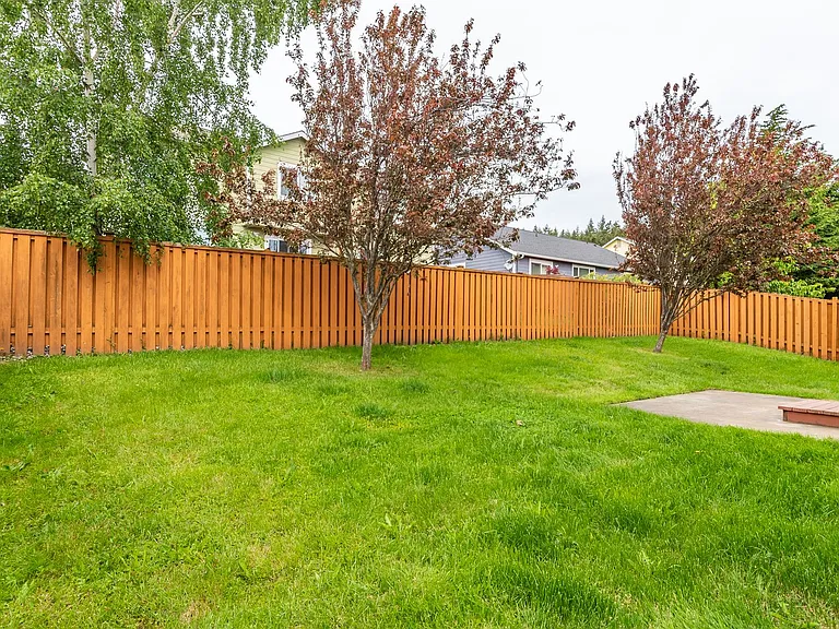 1730 NW Almond Loop — Photo 24