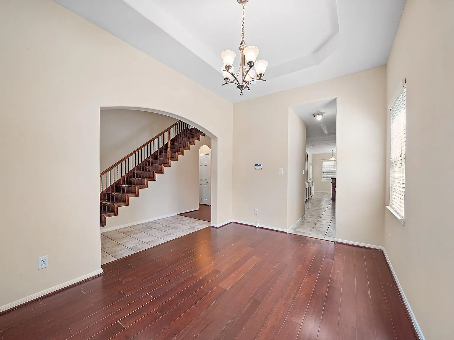 4 bed, 3.5 bath, 3192 sqft, $2,450 — Photo 3