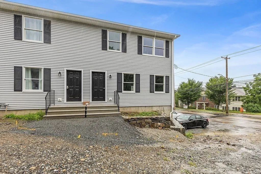 2 bed, 2.5 bath, 1198 sqft, $2,800 — Photo 2