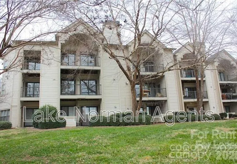 18817 Nautical Dr #104 — Photo 1