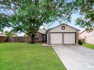5005 Castle Hill Dr, Schertz, TX 78108