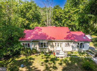 1682 White Bear Rd, Birdsboro, PA 19508