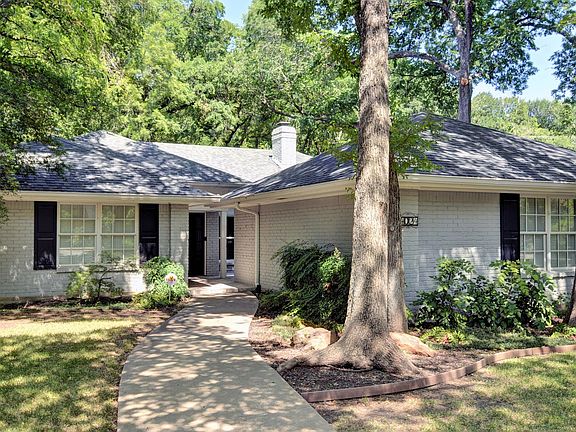 4th image of 4024 Inwood Rd