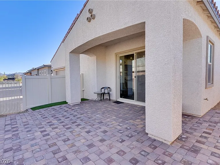 209 Coltrane Canyon Ave — Photo 4