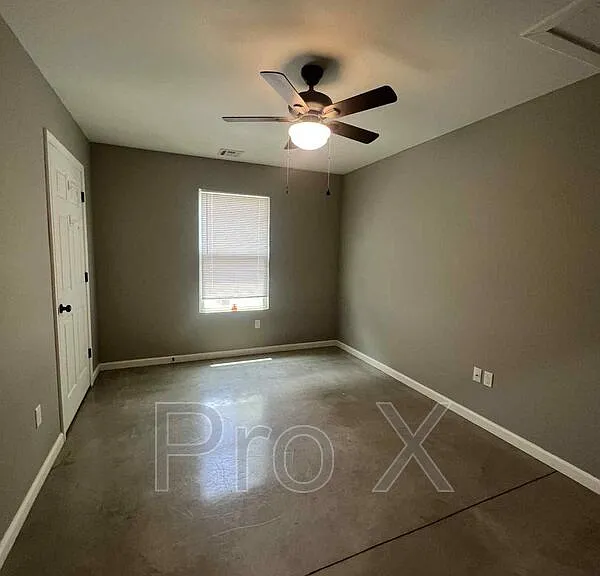 206 N Wall Ave — Photo 8