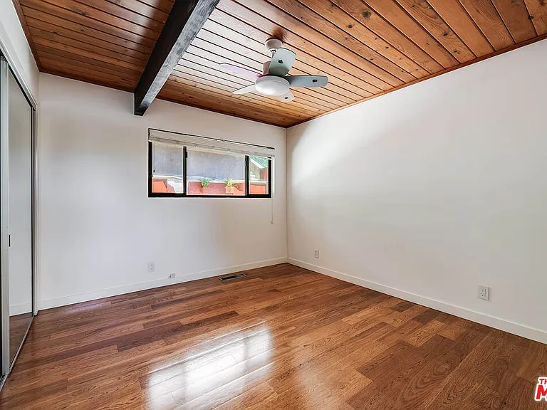 22277 Buena Ventura St — Photo 33