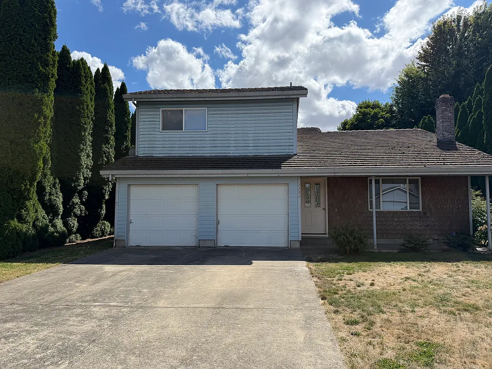 2292 Riviera Ct