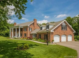 11 Society Hill Rd, Danbury, CT 06811