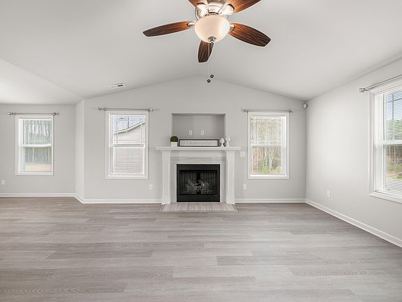 3rd image of 67 Dale Ridge Dr