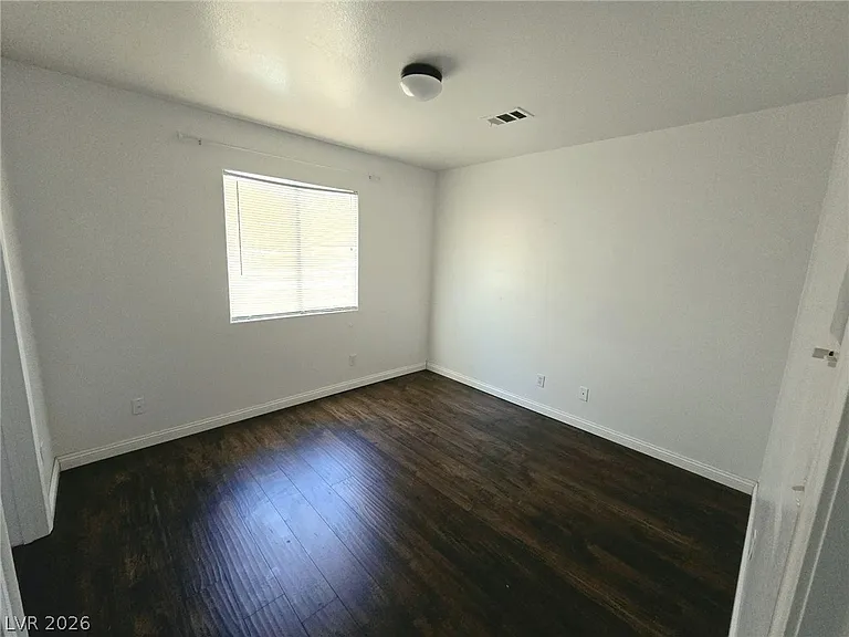 9034 W Rochelle Ave — Photo 6