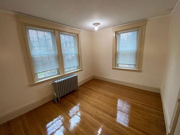 4th image of 200 Presidents Ln APT 10
