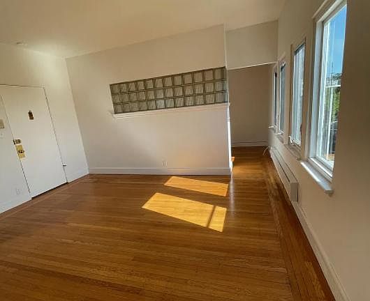 2nd image of 1349 Clayton St APT 31