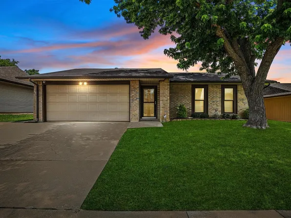 1107 Cedar Hill Ln, Arlington, TX 76014