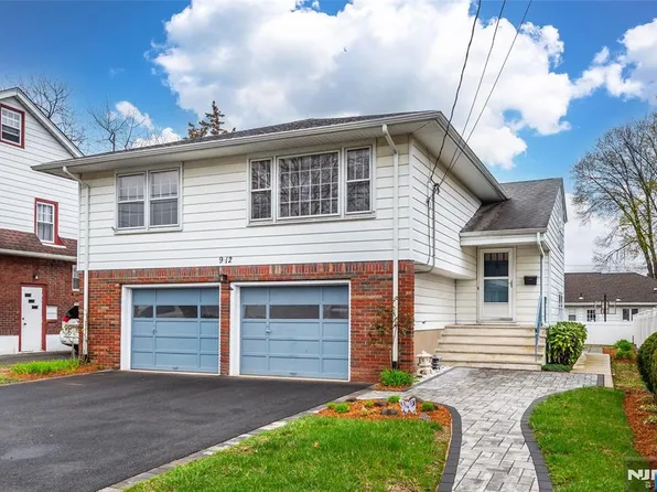 9-12 12th St, Fair Lawn, NJ 07410