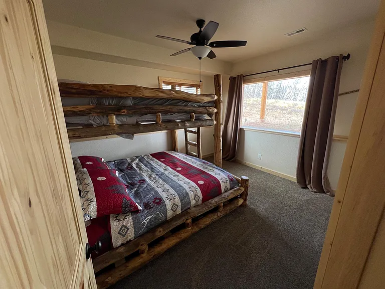 663 Arrowhead Dr — Photo 5