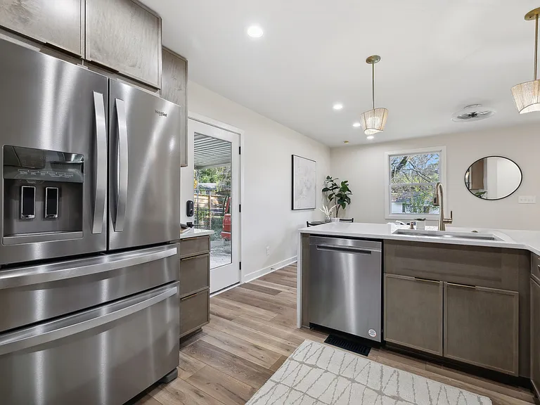 1502 Sevier Ct — Photo 13