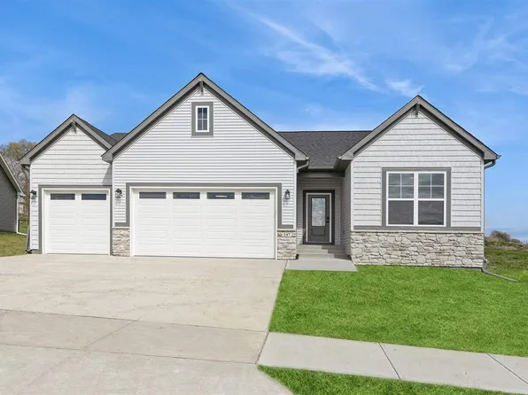 247 Eversull Ln, Iowa City, IA 52245