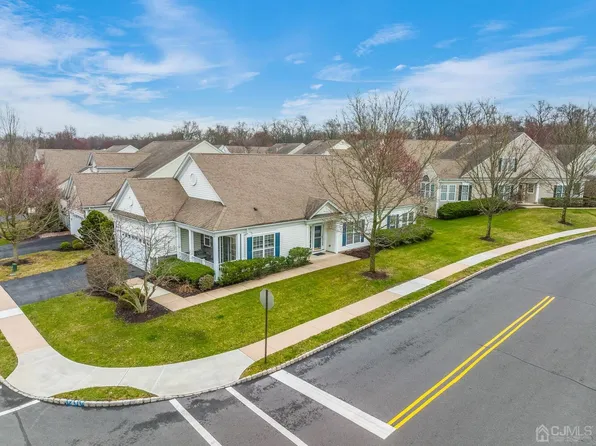 679 Post Ln, Somerset, NJ 08873