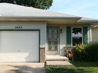 1427 W Rainey St, Ozark, MO 65721