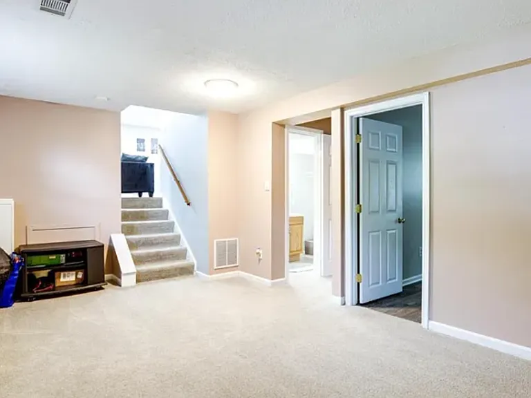 15337 Edgehill Dr — Photo 5