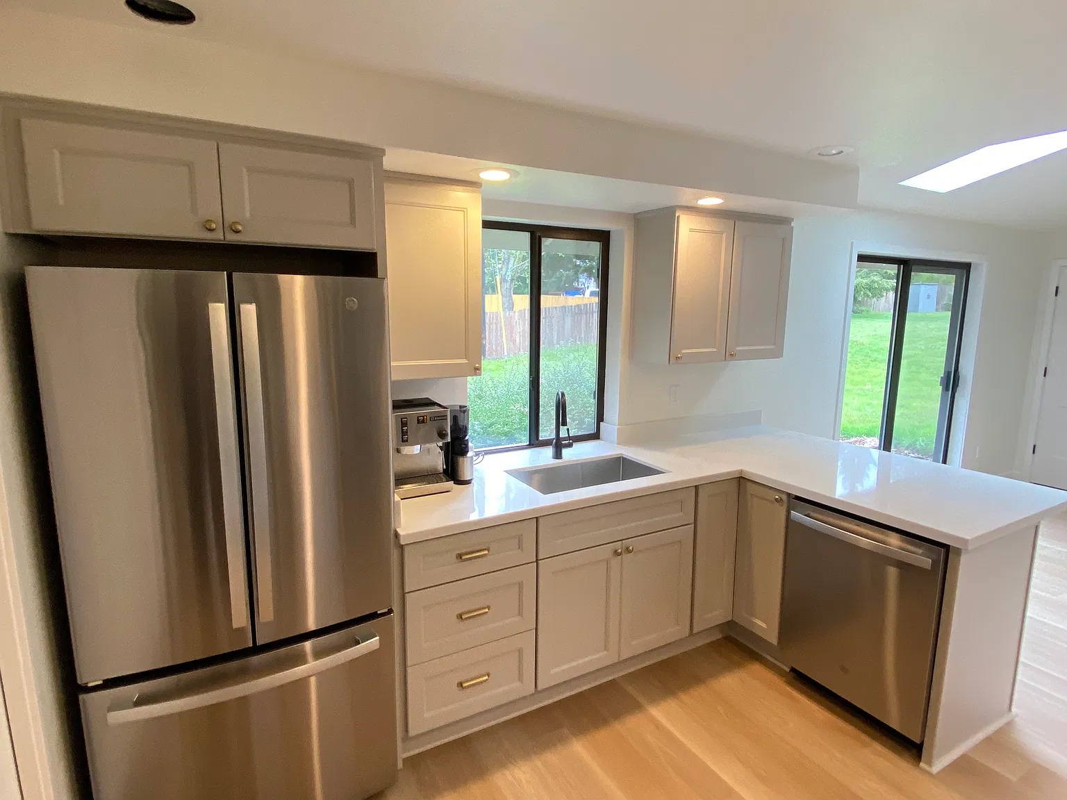 2 bed, 1176 sqft, $2,400 — Photo 3