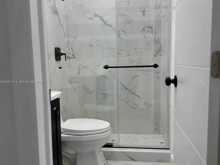 7521 NE 2nd Ct #5 — Photo 37