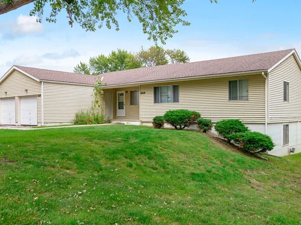 Westwood Duplexes, 11611 Westwood Ln #2910, Omaha, NE 68144