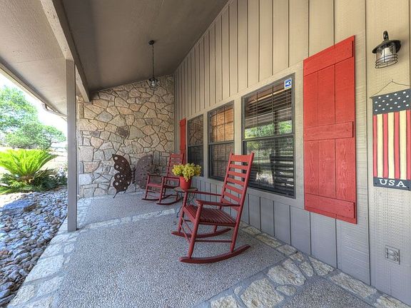 4th image of 250 Aqua Vista Dr N