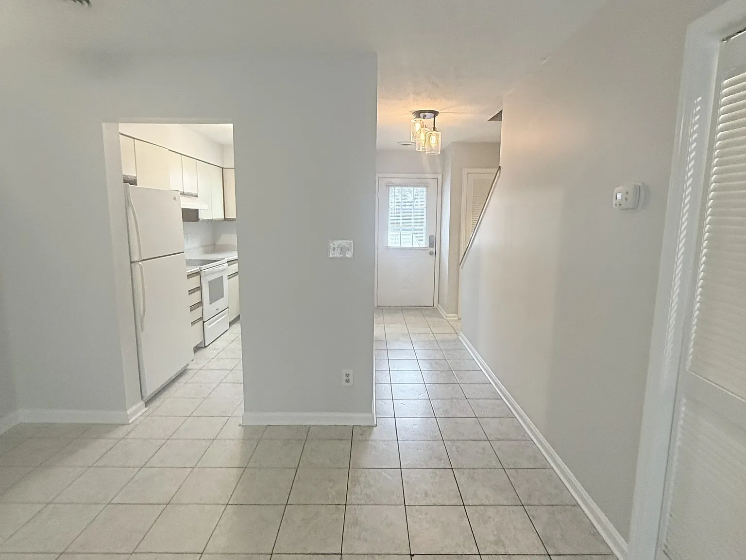 1025 Carolina Rd. - W1 — Photo 2