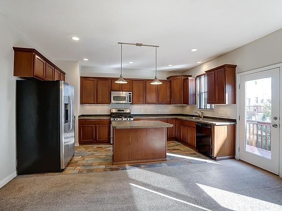 5th image of 2836 Acarie Dr
