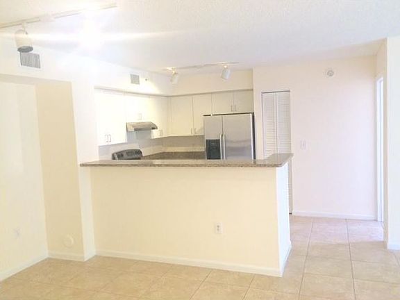 5th image of 4812 N State Road 7 #105