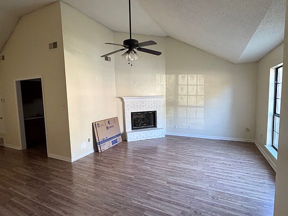 5th image of 5865 Garden Walk E
