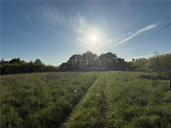 363 Madison St #5357, Huntsville, AR 72740