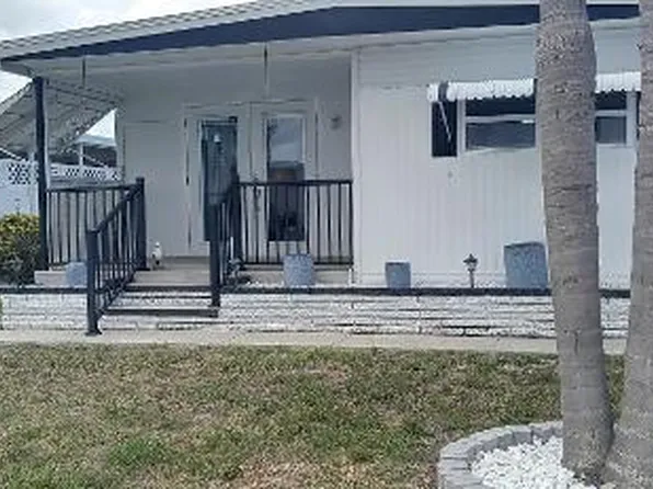 313 Danube Cir, Bradenton, FL 34207