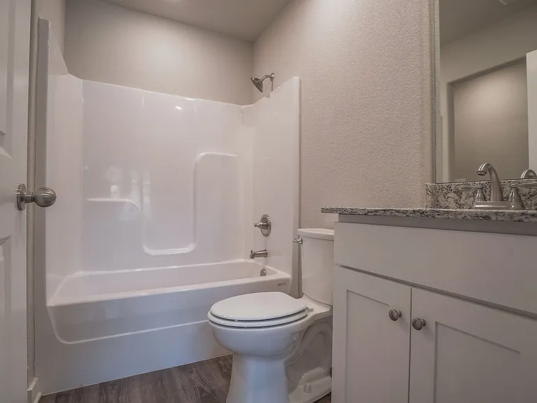 724 N Honey Locust Bnd — Photo 5