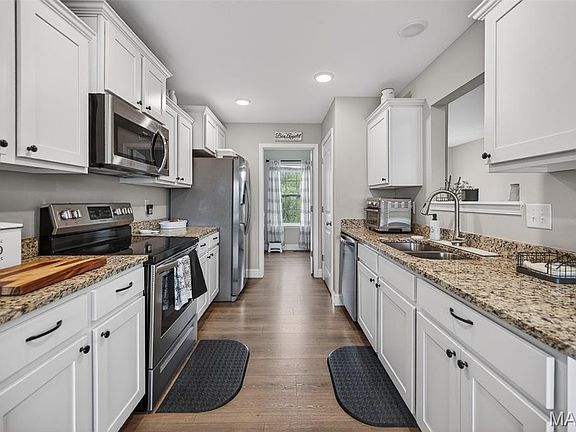 5th image of 191 Ridgeview Dr