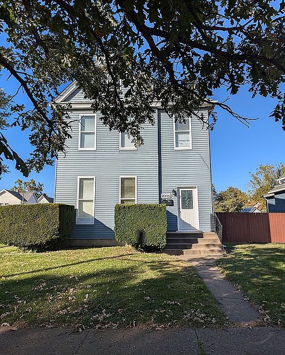 1st image of 2046 W 2nd St