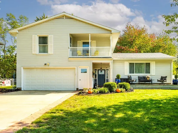 2718 Sweetbriar Dr, Sandusky, OH 44870