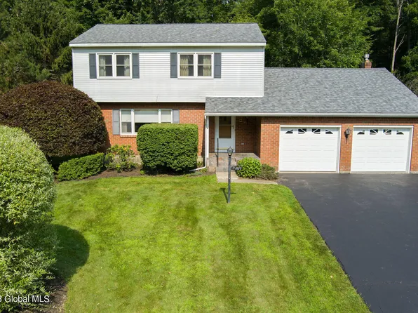 52 Carstead Drive, Slingerlands, NY 12159