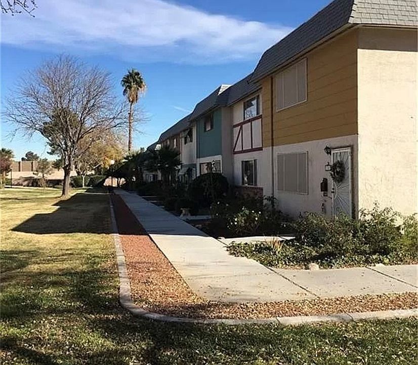 1st image of 146 Greenbriar Townhouse Way