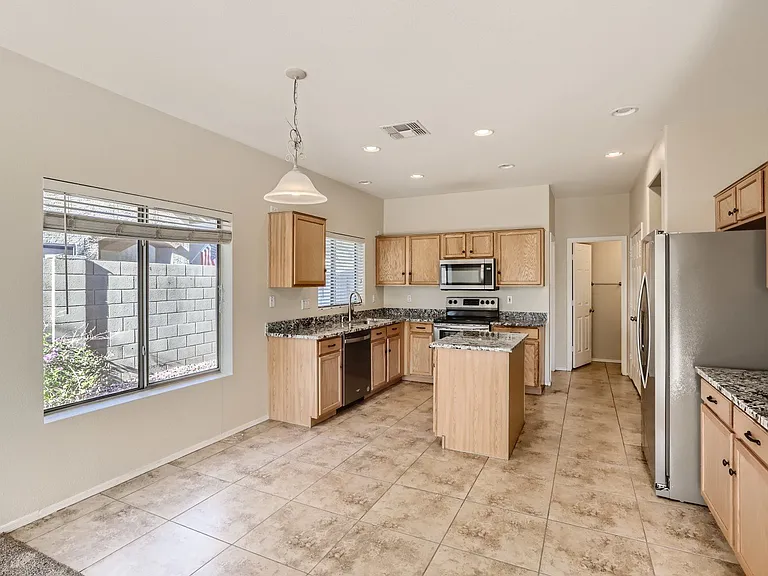 3543 W Steinbeck Ct — Photo 4