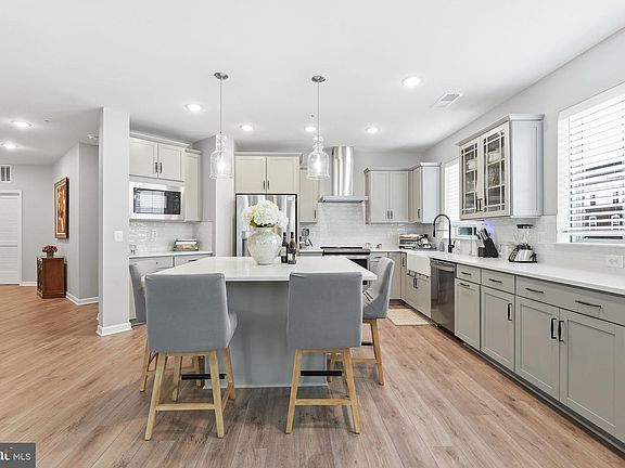 3rd image of 13950 Englefield Dr Unit 302