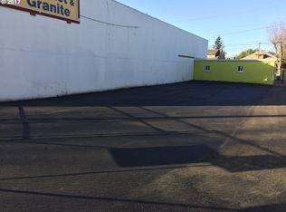 5702 Se Center St, Portland, OR 97206