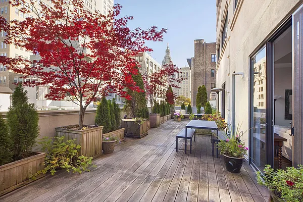 Sold by Halstead Real Estate | media 18